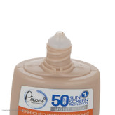 کرم ضدآفتاب رنگی پیکسل +SPF50 مدل LIGHT BEIGE، مناسب پوستهای حساس و خشک، حجم 50 میلیلیتر